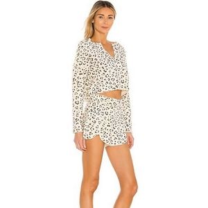 Free People cream with gray leapored print v-neck cropped size L